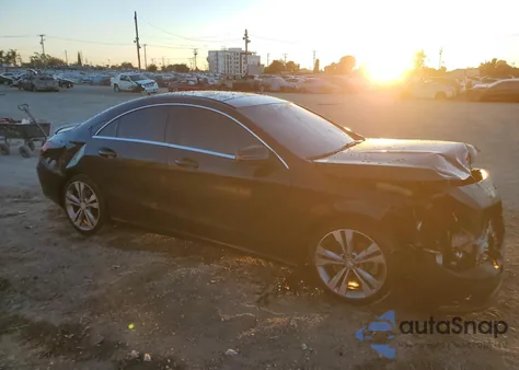 2014 Mercedes-Benz Cla 250 z USA, uszkodzony, nr VIN WDDSJ4EB8EN057506